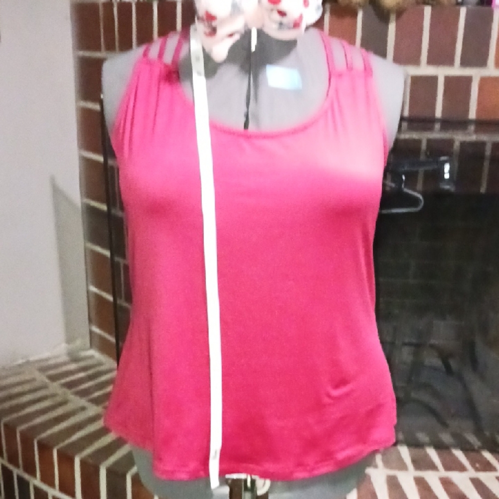 Women's Red Sleeveless Top